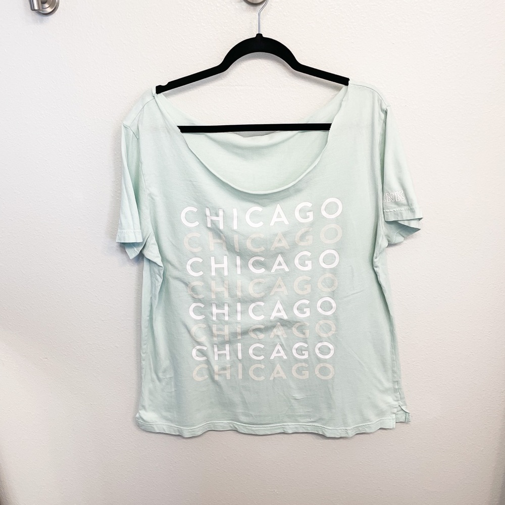 Victoria’s Secret PINK Chicago Tshirt size L